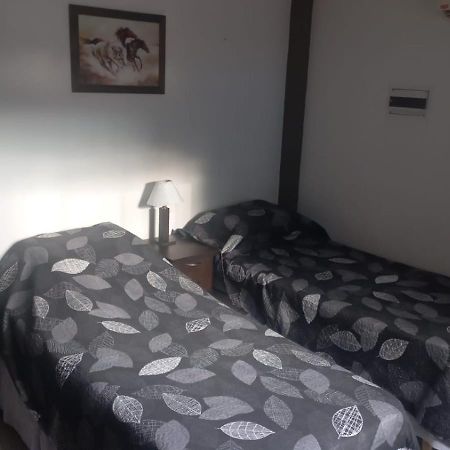 Apartamentos Willy - En Zona Residencial Con Estacionamiento Мендоса Экстерьер фото