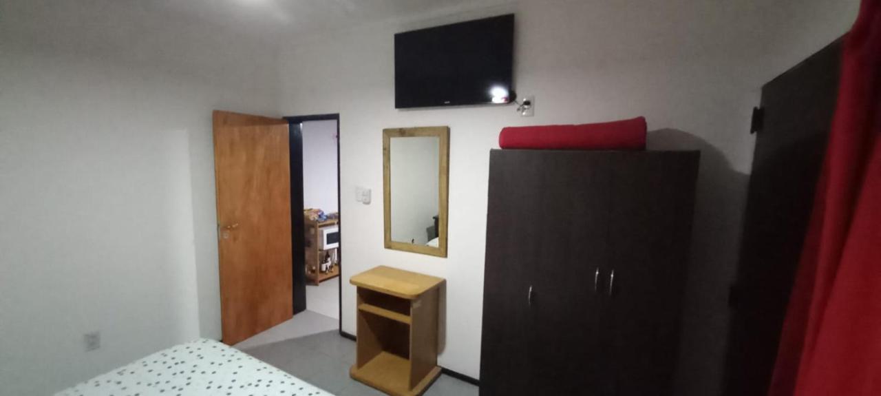 Apartamentos Willy - En Zona Residencial Con Estacionamiento Мендоса Экстерьер фото
