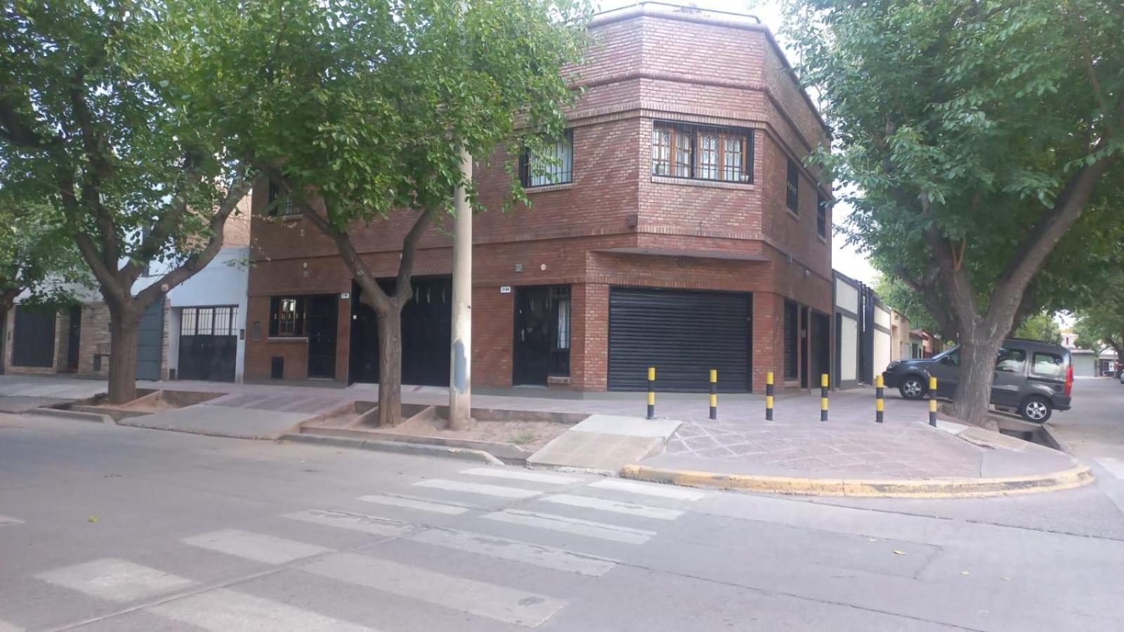 Apartamentos Willy - En Zona Residencial Con Estacionamiento Мендоса Экстерьер фото